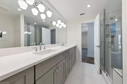 Bath - 3750 Crayton Rd, Naples, FL 34103 photo 5 of 5