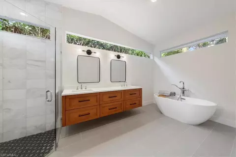 Bath - 3750 Crayton Rd, Naples, FL 34103 photo 2 of 5