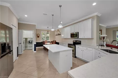 3926 Sapphire Way, Naples, FL 34114