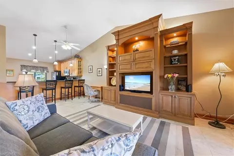 2918 Kings Lake Blvd #2918, Naples, FL 34112