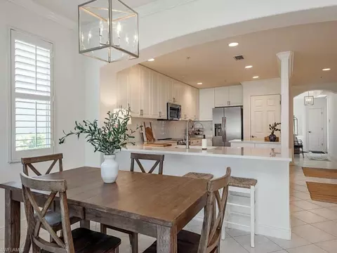 1128 Manor Lake Dr #G-106, Naples, FL 34110