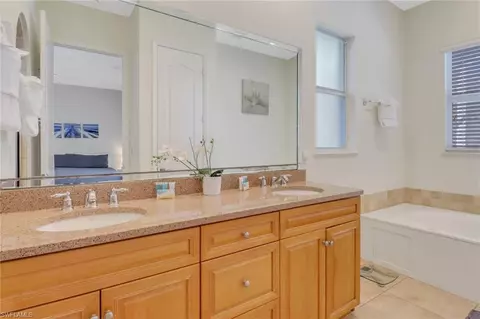 Bath - 555 93rd Ave N, Naples, FL 34108 photo 1 of 5