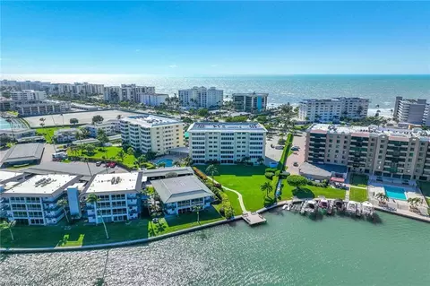 3420 Gulf Shore Blvd N #56, Naples, FL 34103