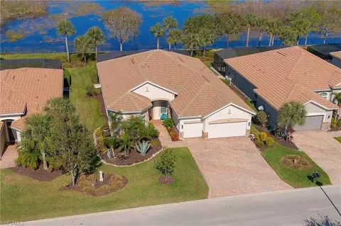 9307 Fieldstone Ln, Naples, FL 34120