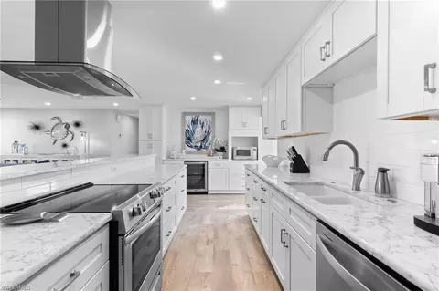 Kitchen - 2270 Harbor Rd, Naples, FL 34104 photo 1 of 2