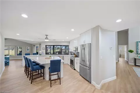 1333 Foxfire Ln, Naples, FL 34104