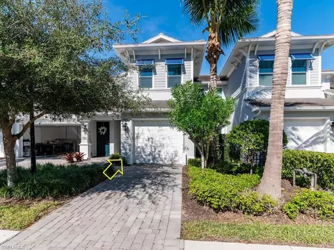 6954 Avalon Cir #702, Naples, FL 34112