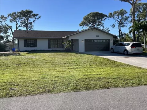 5821 Linden Ln, Bokeelia, FL 33922