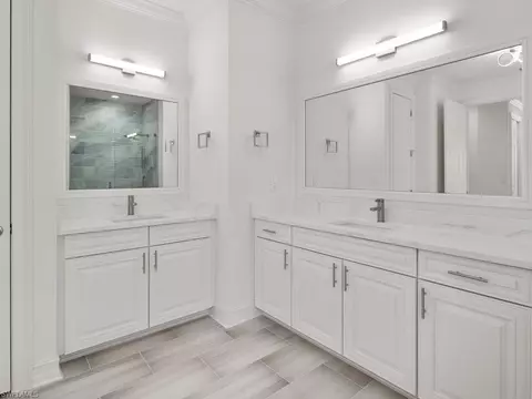 Bath - 442 Saddlebrook Ln, Naples, FL 34110 photo 2 of 5