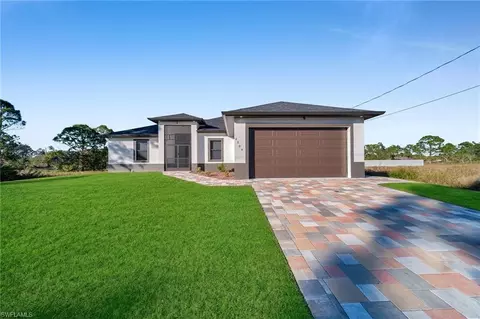 2504 41st St SW, Lehigh Acres, FL 33976