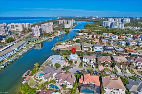 129 Egret Ave, Naples, FL 34108