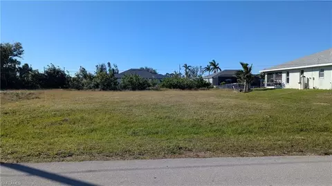 1420 SW Santa Barbara Pl, Cape Coral, FL 33991