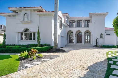 Exterior - 210 Cuddy Ct, Naples, FL 34103 photo 1 of 11