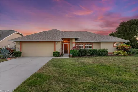 3454 Anton Ct, Naples, FL 34109