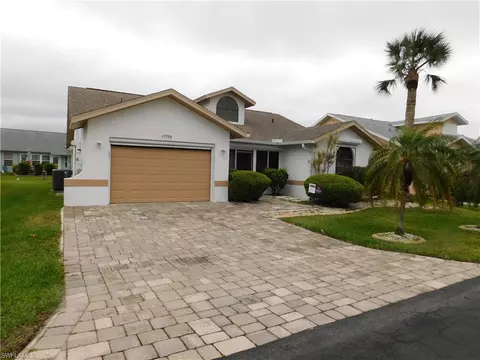 17796 Acacia Dr, North Fort Myers, FL 33917
