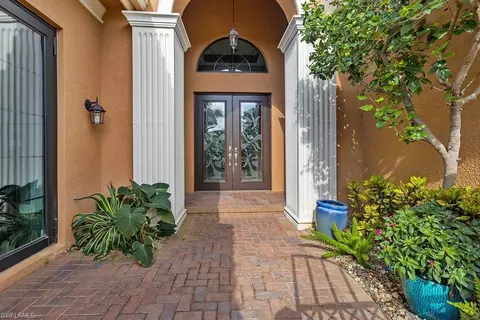 2958 Cinnamon Bay Cir, Naples, FL 34119