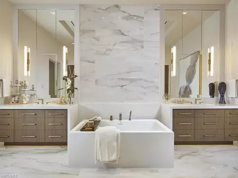 Bath - 477 3rd St N, Naples, FL 34102 photo 1 of 3
