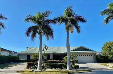334 Grapewood Ct, Marco Island, FL 34145