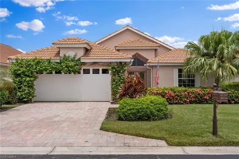 8429 Indian Wells Way, Naples, FL 34113