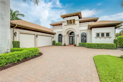 7440 Byrons Way, Naples, FL 34113