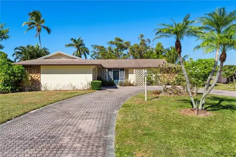 49 Thorncrest Ln, Naples, FL 34113 photo 2