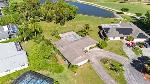 49 Thorncrest Ln, Naples, FL 34113 photo 3