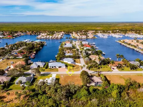 204 Cays Dr, Naples, FL 34114