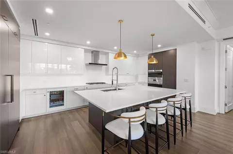 1130 3rd Ave S #215, Naples, FL 34102