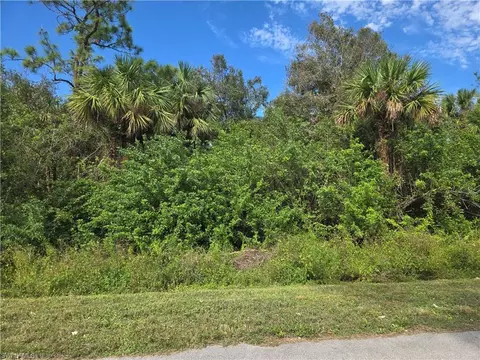 38 Nn 30th Ave SE, Naples, FL 34117
