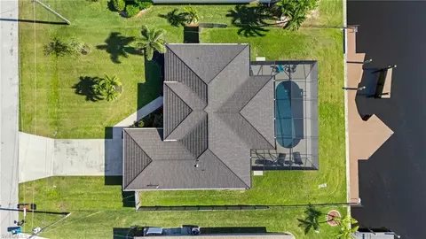 1724 SW 44th St, Cape Coral, FL 33914