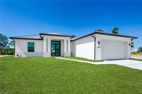 6141 Hendley Ct, Fort Myers, FL 33905