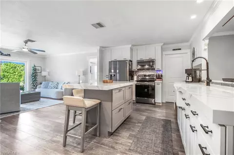 122 Capri Blvd, Naples, FL 34113 photo 9