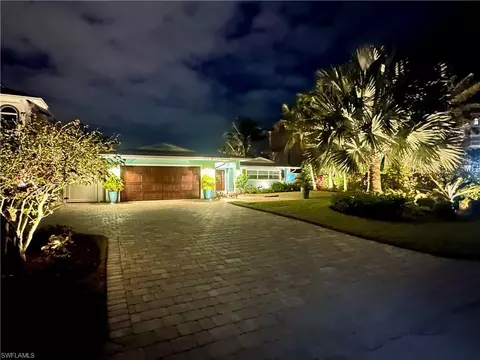 Exterior - 24 Pelican St E, Naples, FL 34113 photo 11 of 11