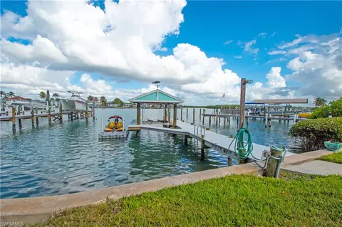 5 Pelican St E, Naples, FL 34113 photo 26