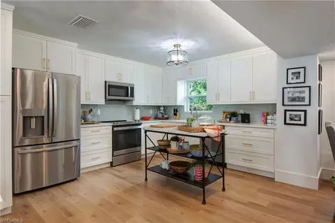 5 Pelican St E, Naples, FL 34113 photo 13