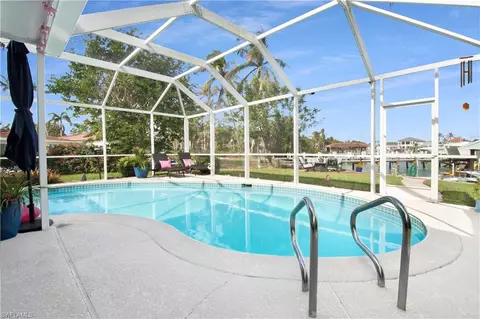 5 Pelican St E, Naples, FL 34113 photo 2