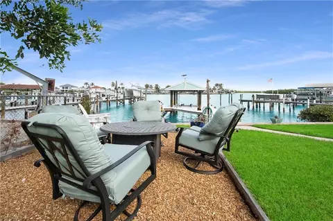 5 Pelican St E, Naples, FL 34113 photo 32