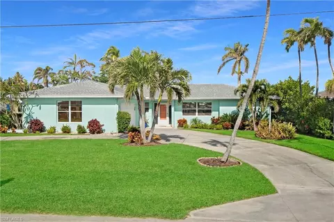 5 Pelican St E, Naples, FL 34113 photo 3