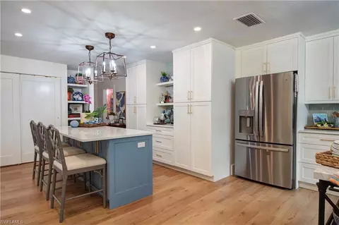 5 Pelican St E, Naples, FL 34113 photo 8