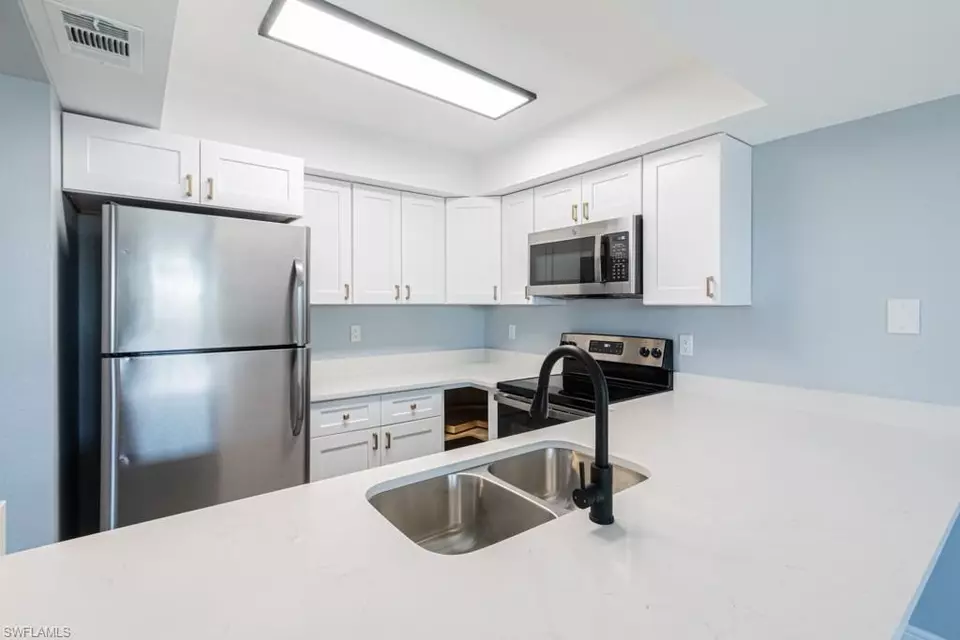 Kitchen - 5745 Foxlake Dr #D, North Fort Myers, FL 33917 photo 2 of 6