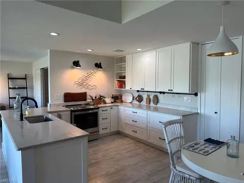 5565 Trailwinds Dr #224, Fort Myers, FL 33907