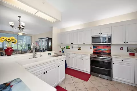 7552 Oleander Gate Dr #101, Naples, FL 34109