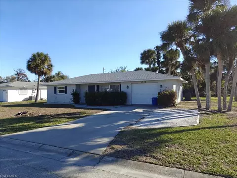 1785 Elinor Pl, Englewood, FL 34223