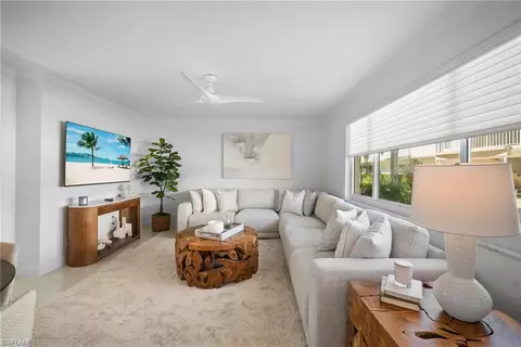 564 Broad Ave S, Naples, FL 34102
