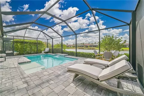 11561 Grey Egret Cir, Fort Myers, FL 33966