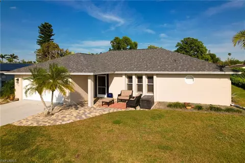 9788 Whitehall St, Naples, FL 34109