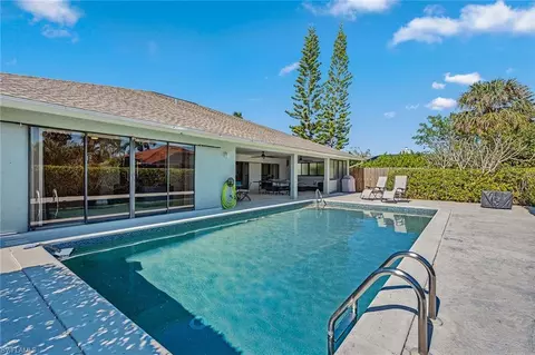 2208 Regal Way, Naples, FL 34110