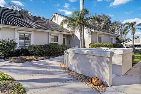 808 Arbor Lake Dr #8-105, Naples, FL 34110