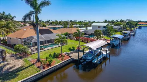 4212 SE 8th Pl, Cape Coral, FL 33904