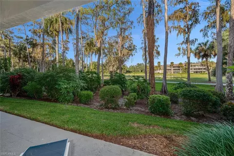 103 Clubhouse Ln #184, Naples, FL 34105